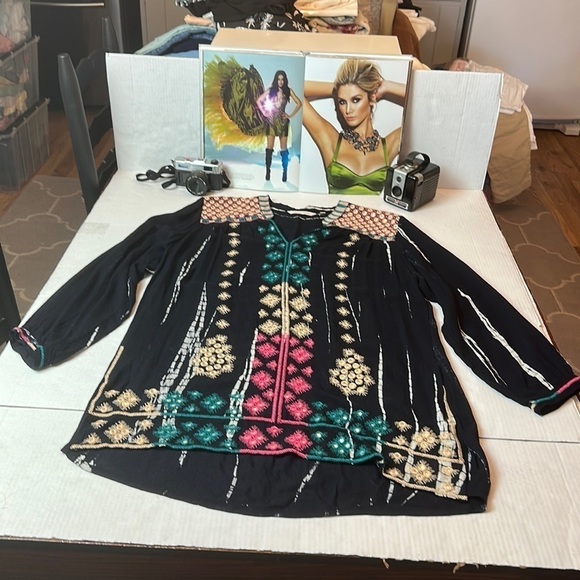 Soft surroundings sheer black tunic. - Picture 1 of 11